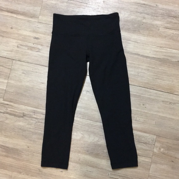 lululemon athletica Pants - Lululemon Black Crop Leggings